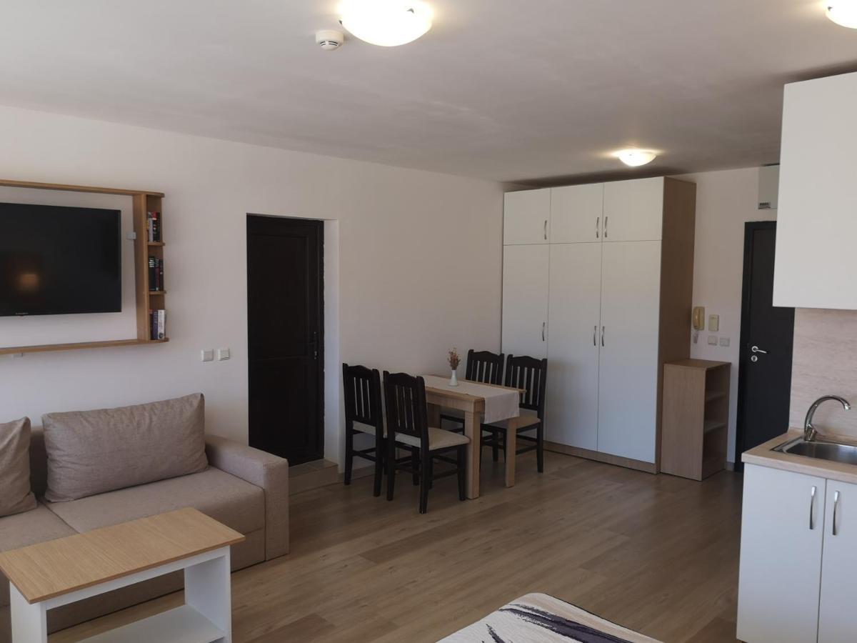 South Beach Apartment เนเซบาร์ ภายนอก รูปภาพ